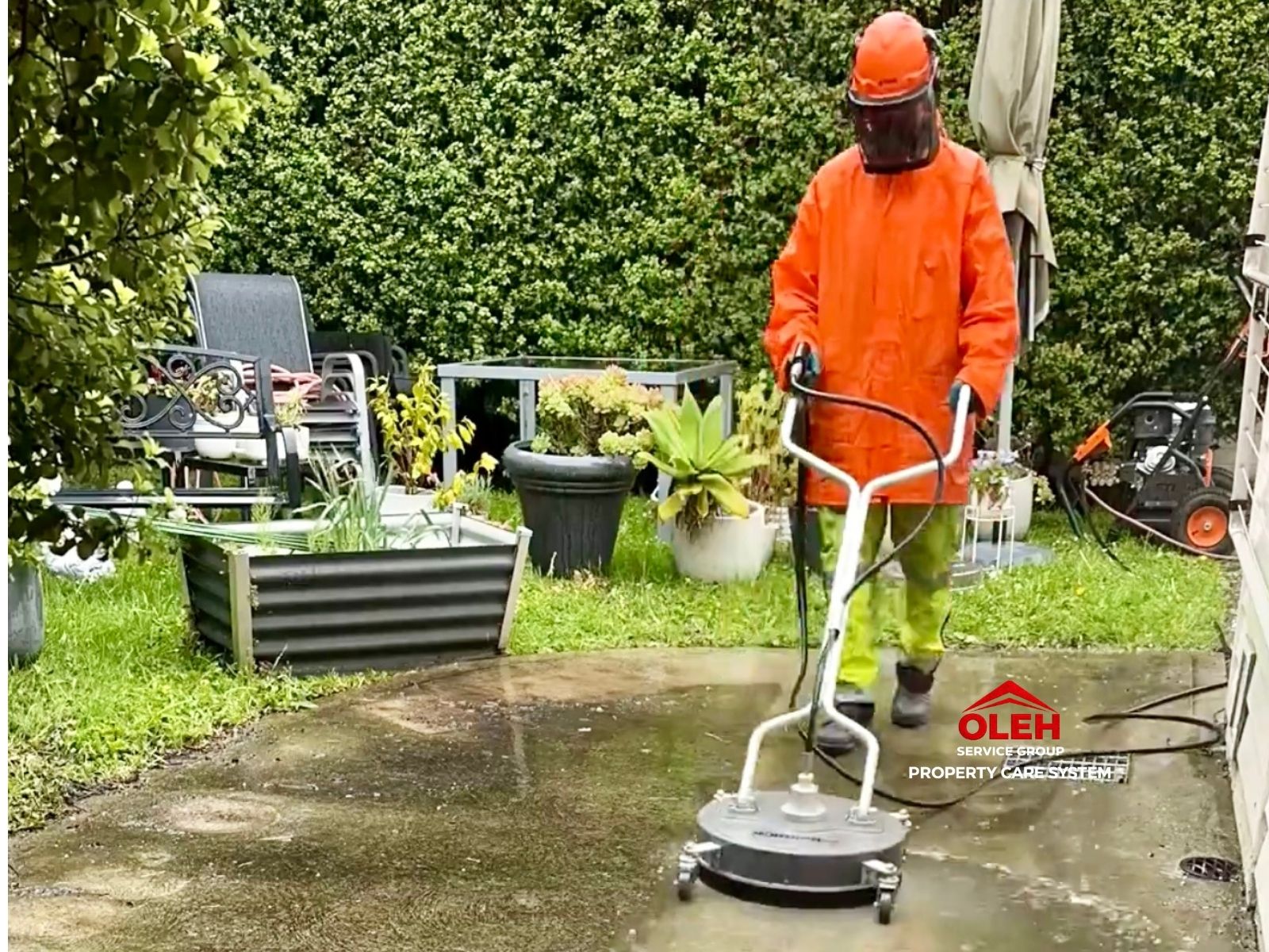 Concrete pressure cleaning with surface-cleaning equipment in Greater Hobart
